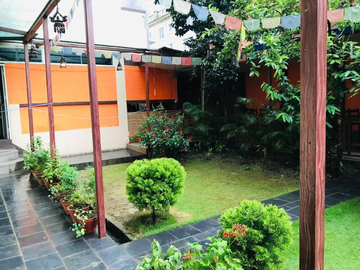 Hotel Chhimeki Kathmandu Esterno foto