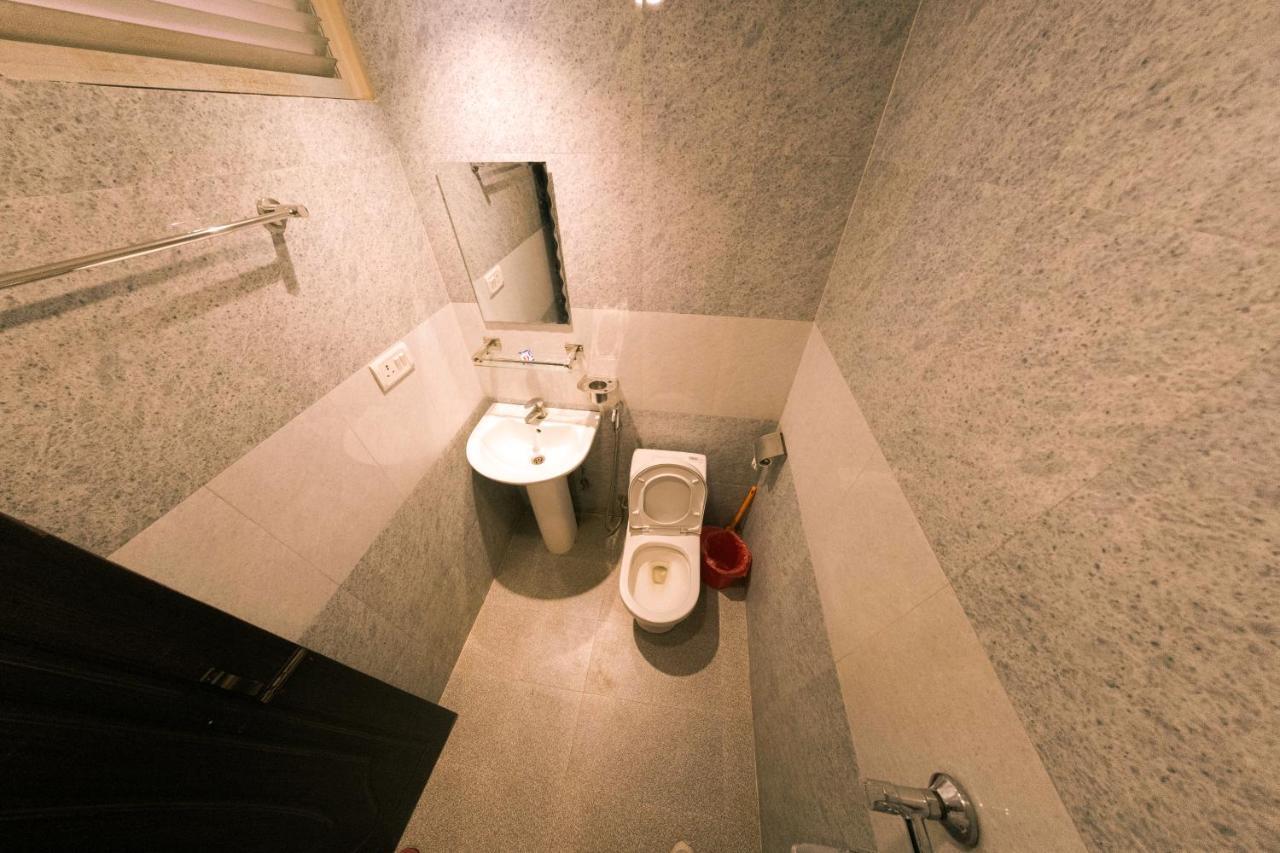 Hotel Chhimeki Kathmandu Esterno foto