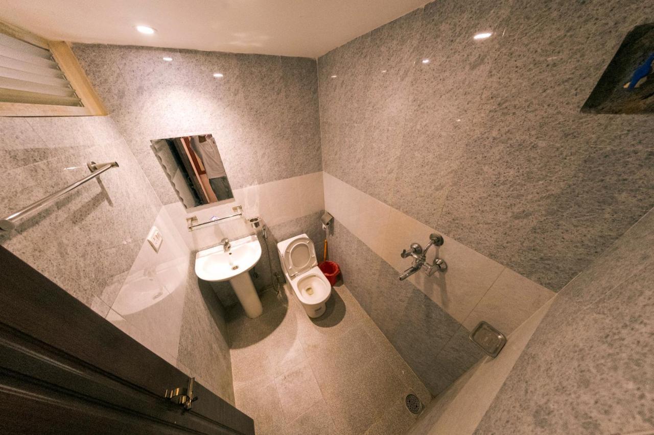 Hotel Chhimeki Kathmandu Esterno foto