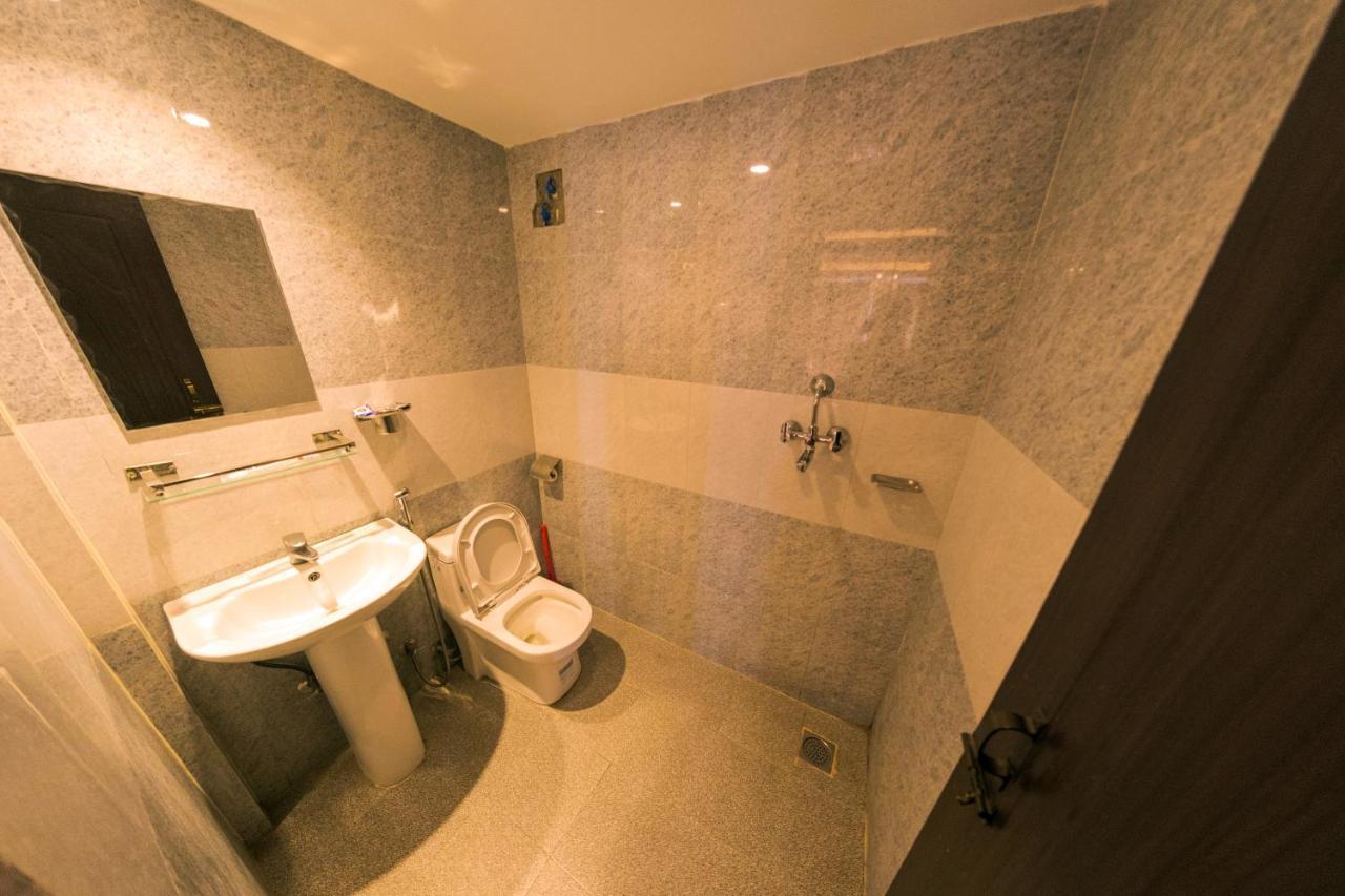 Hotel Chhimeki Kathmandu Esterno foto
