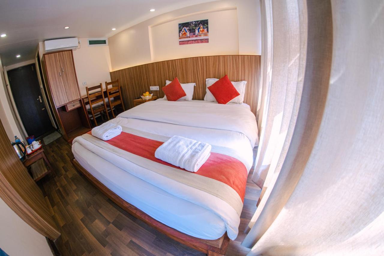 Hotel Chhimeki Kathmandu Esterno foto
